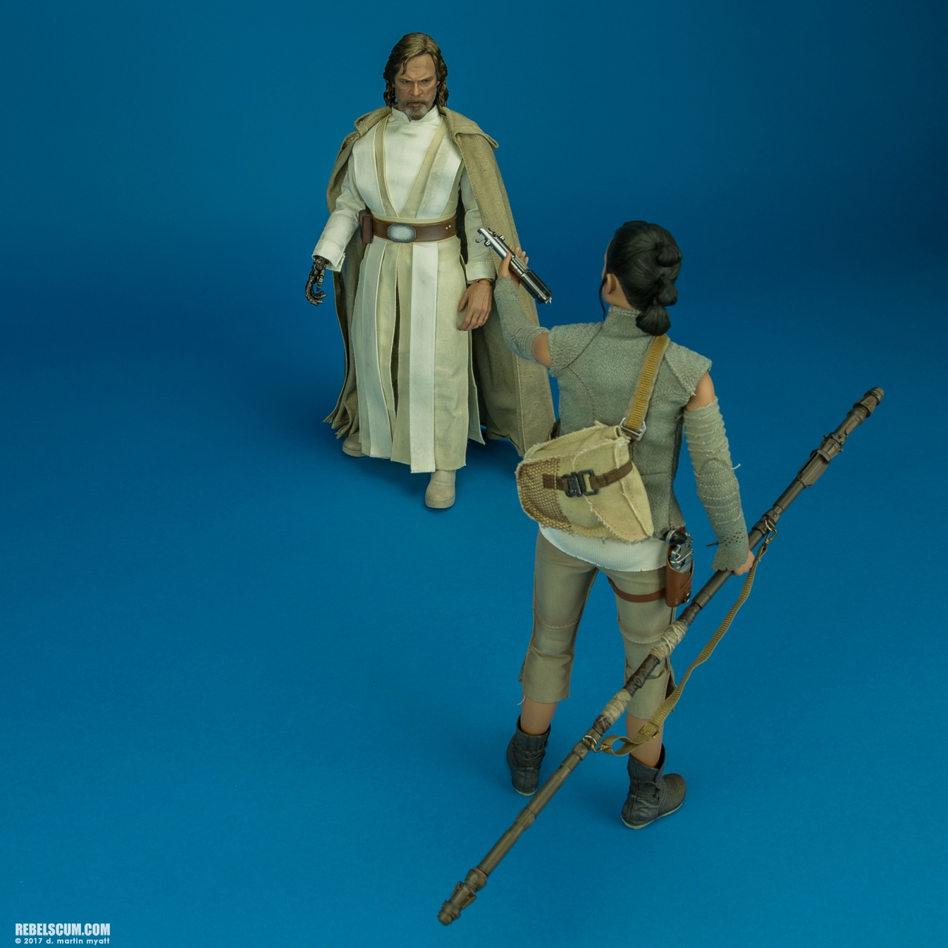 MMS390-Luke-Skywalker-The-Force-Awakens-Hot-Toys-020.jpg