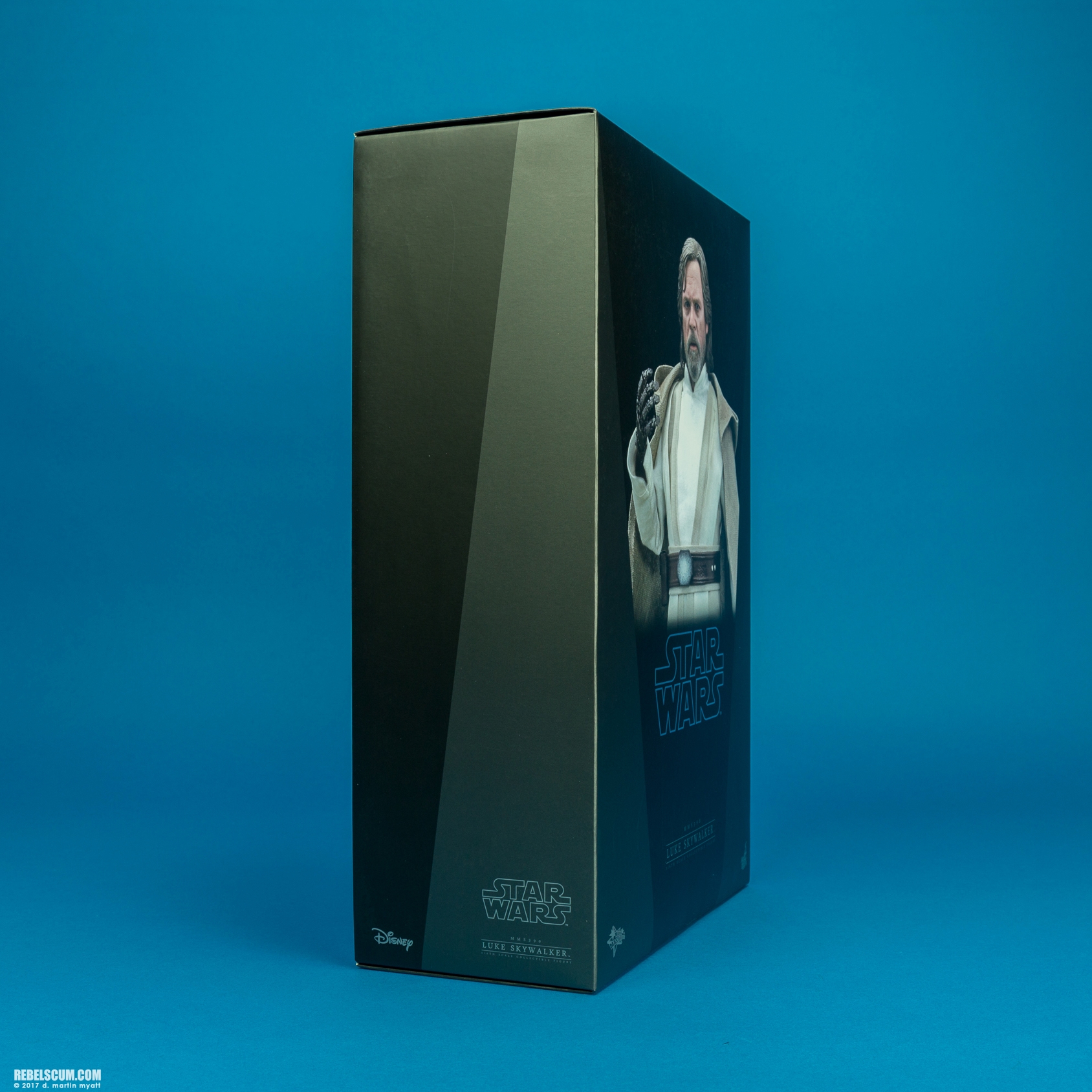 MMS390-Luke-Skywalker-The-Force-Awakens-Hot-Toys-032.jpg