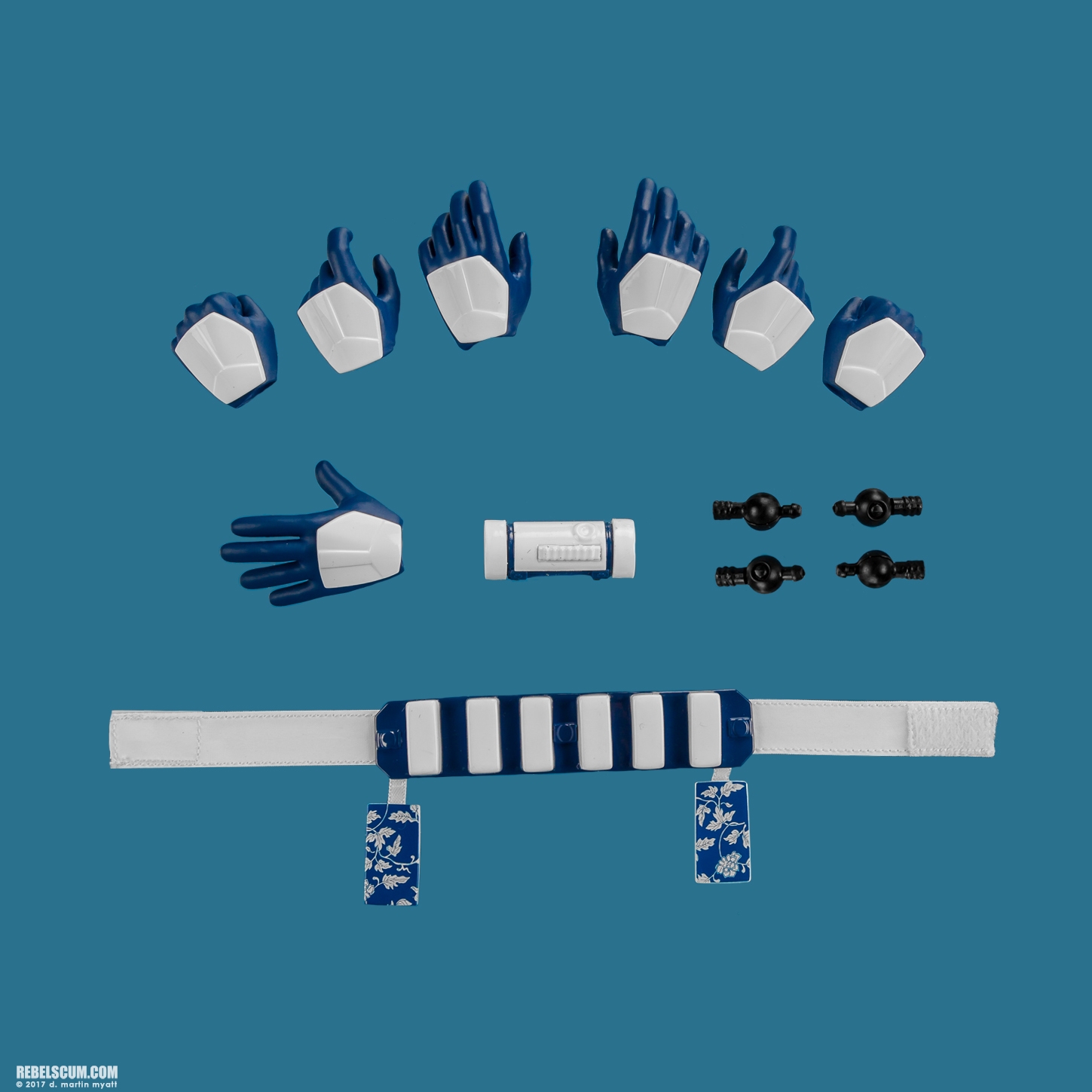 MMS401-Stormtrooper-Porcelain-Pattern-Version-Hot-Toys-010.jpg
