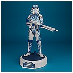 MMS401-Stormtrooper-Porcelain-Pattern-Version-Hot-Toys-016.jpg