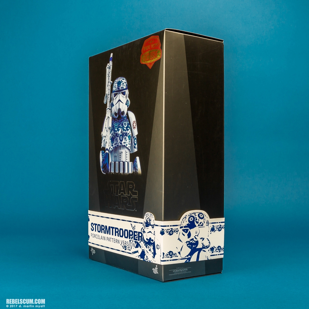 MMS401-Stormtrooper-Porcelain-Pattern-Version-Hot-Toys-020.jpg