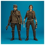 MMS404-Jyn-Erso-Star-Wars-Rogue-One-Hot-Toys-024.jpg