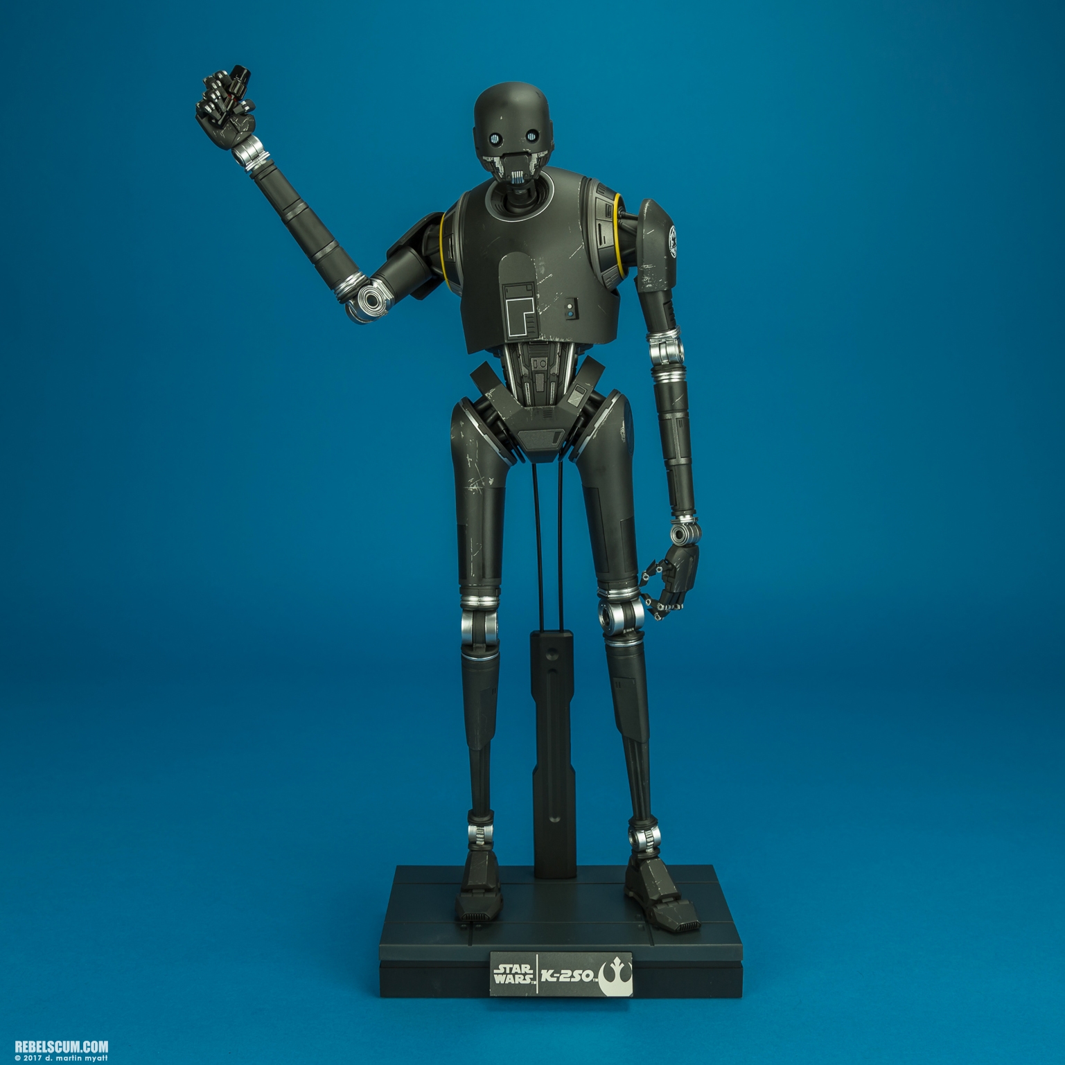 MMS406-K-2SO-Rogue-One-Hot-Toys-Star-Wars-011.jpg