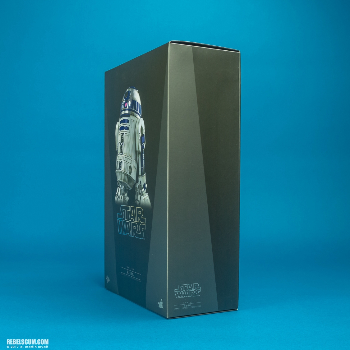 MMS408-R2-D2-The-Force-Awakens-Hot-Toys-021.jpg