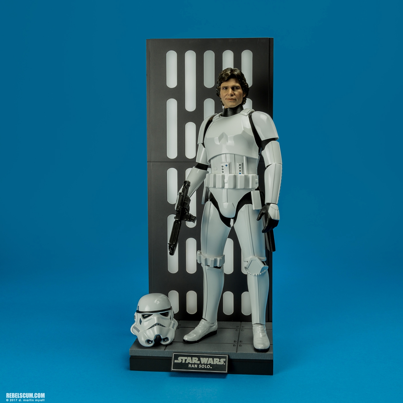 MMS418-Han-Solo-Stormtrooper-Disguise-Hot-Toys-024.jpg