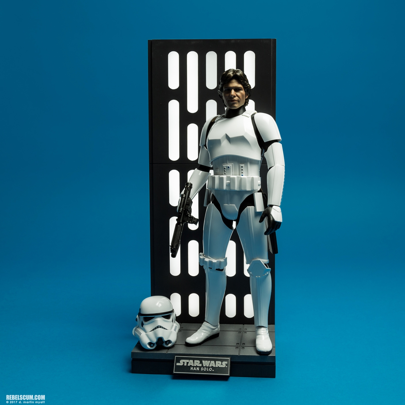 MMS418-Han-Solo-Stormtrooper-Disguise-Hot-Toys-025.jpg