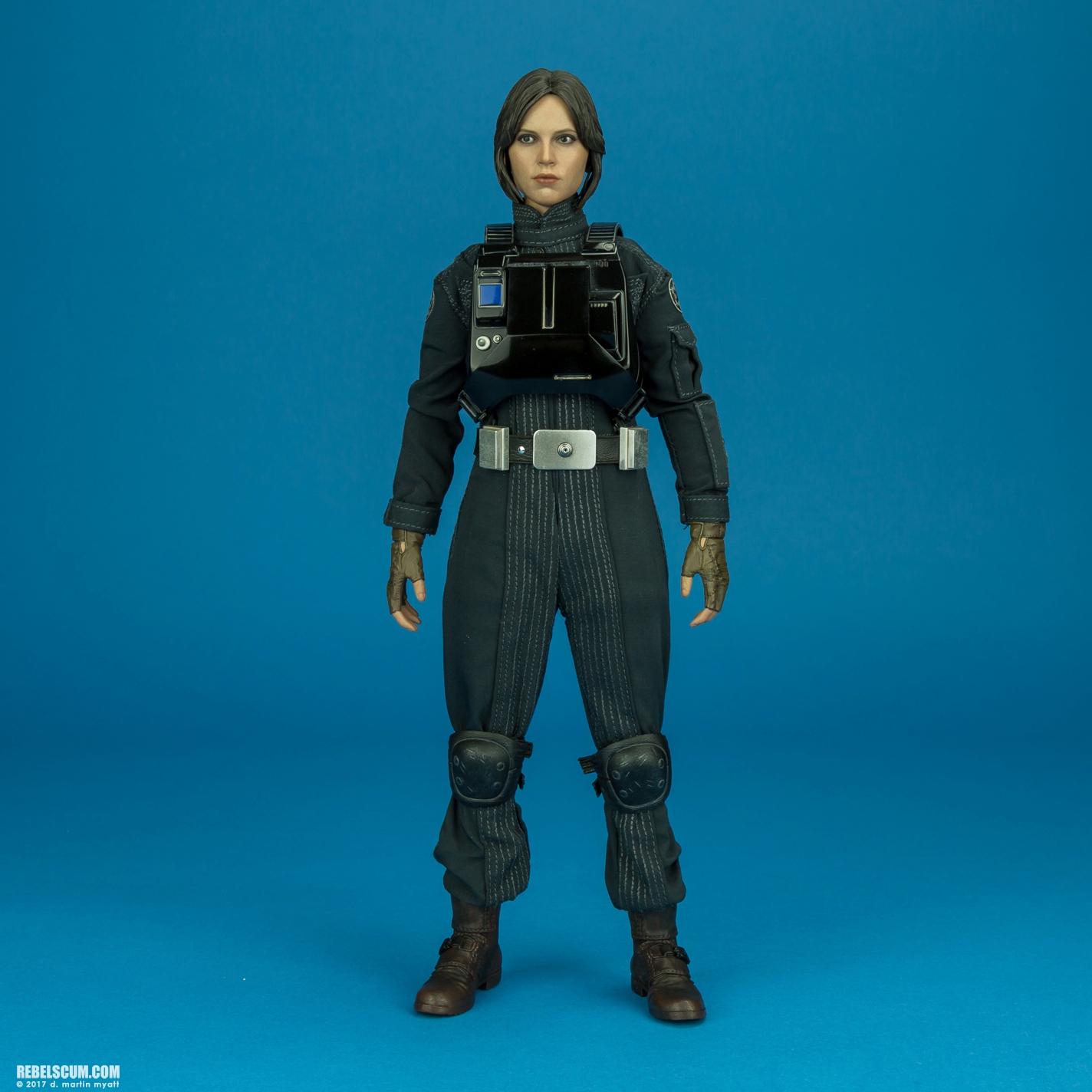 MMS419-Jyn-Erso-Imperial-disguise-Rogue-One-Hot-Toys-001.jpg