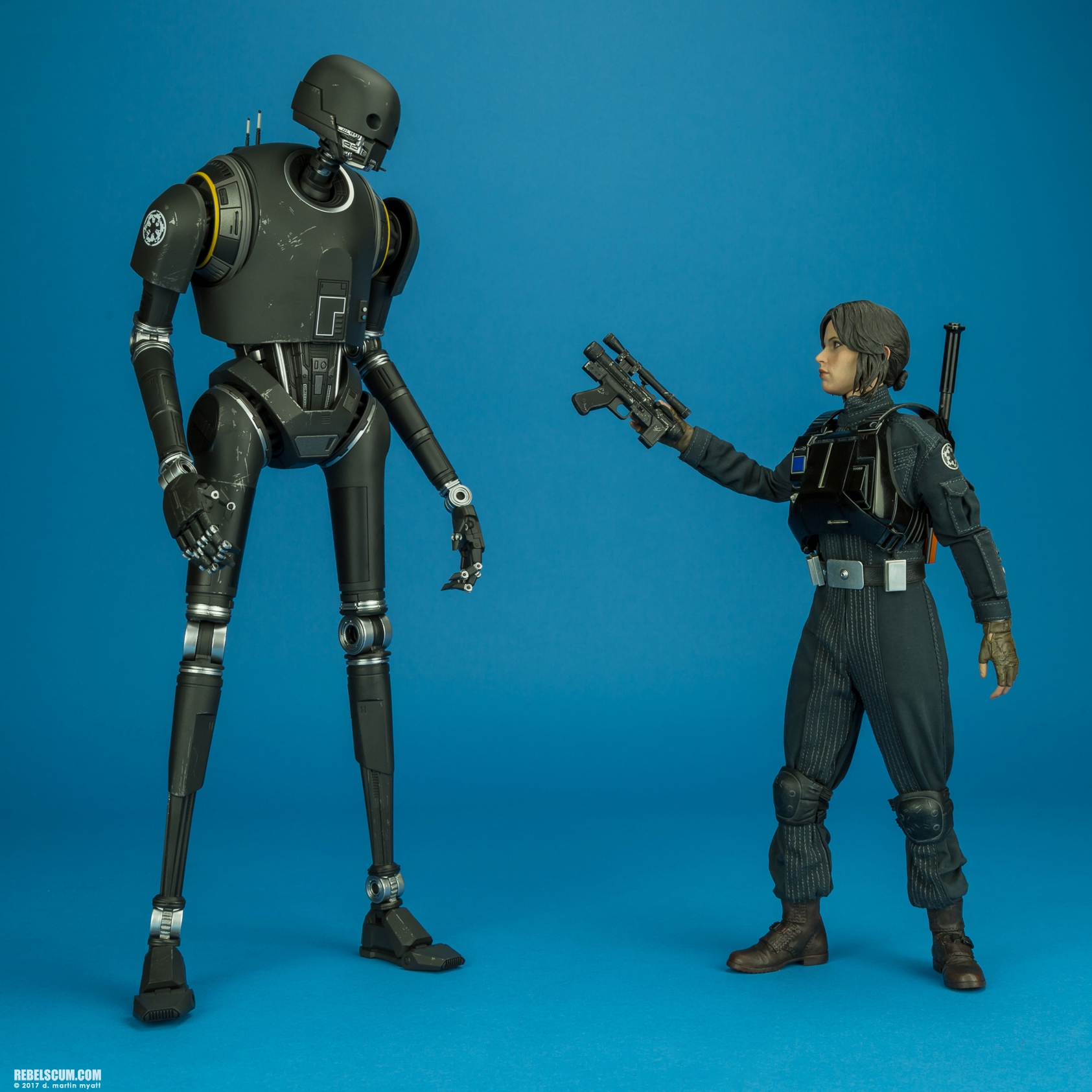 MMS419-Jyn-Erso-Imperial-disguise-Rogue-One-Hot-Toys-022.jpg