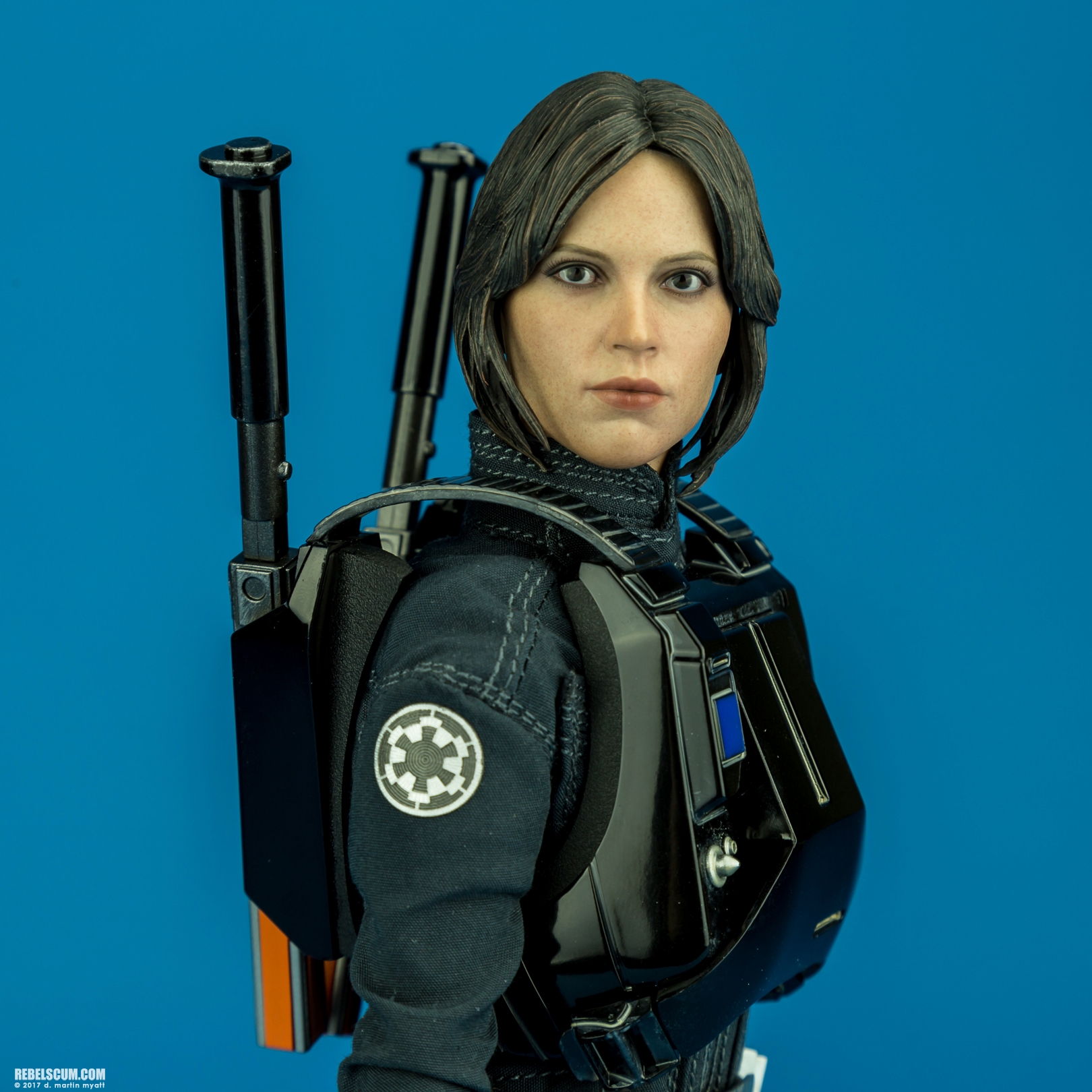 MMS419-Jyn-Erso-Imperial-disguise-Rogue-One-Hot-Toys-023.jpg