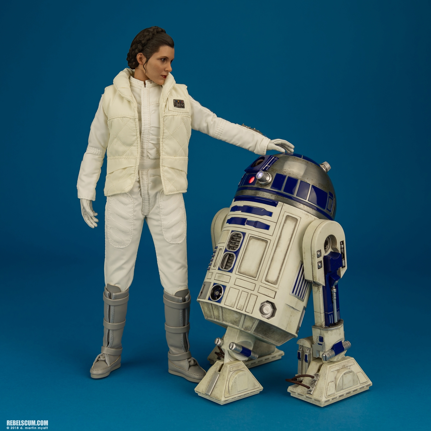 MMS423-Princess-Leia-Organa-Hoth-Hot-Toys-013.jpg