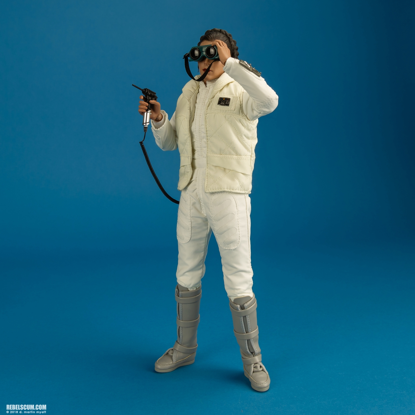 MMS423-Princess-Leia-Organa-Hoth-Hot-Toys-015.jpg