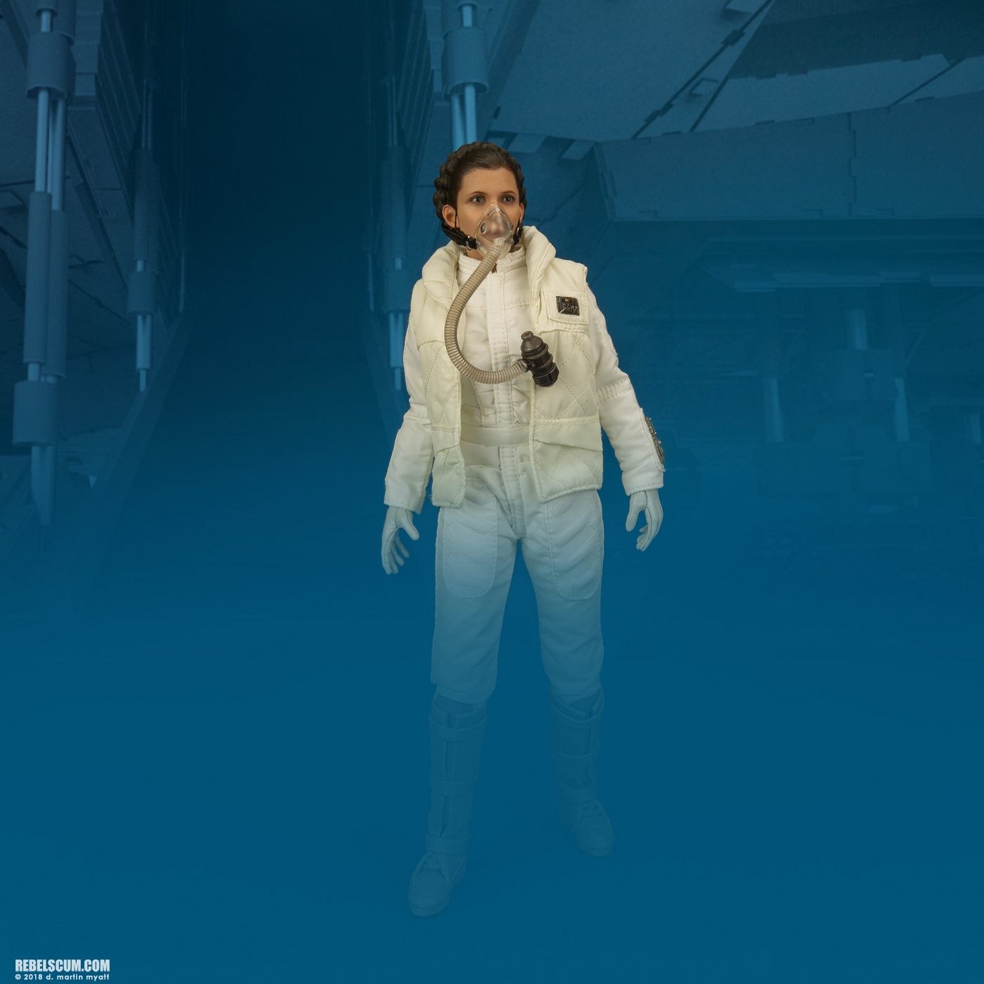 MMS423-Princess-Leia-Organa-Hoth-Hot-Toys-018.jpg