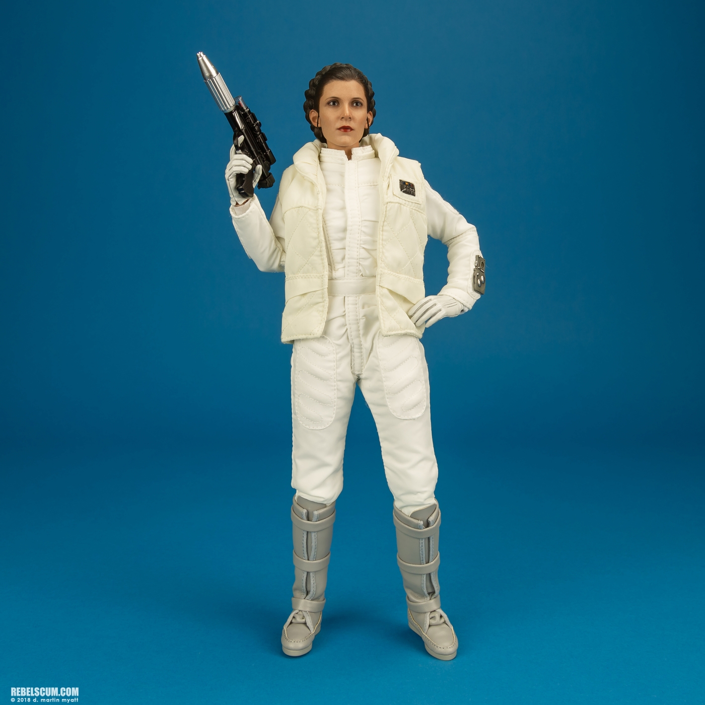 MMS423-Princess-Leia-Organa-Hoth-Hot-Toys-020.jpg