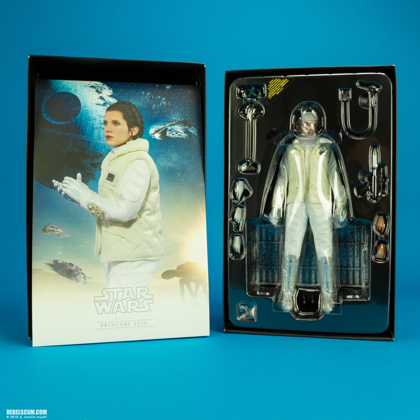 MMS423-Princess-Leia-Organa-Hoth-Hot-Toys-028.jpg