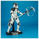 MMS428-Executioner-Trooper-Hot-Toys-The-Last-Jedi-013.jpg