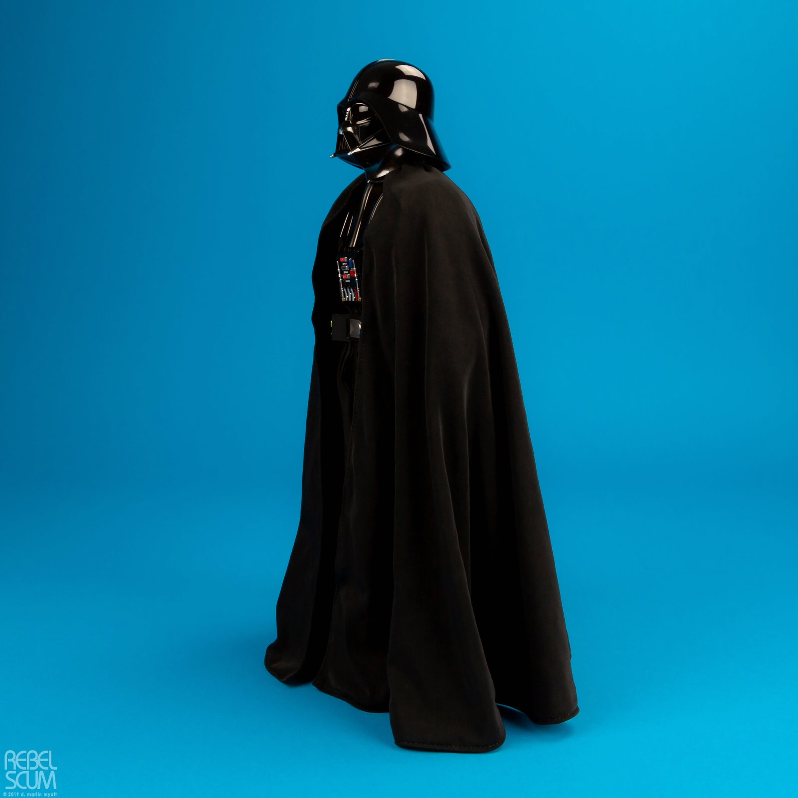 MMS452-Darth-Vader-The-Empire-Strikes-Back-Hot-Toys-003.jpg