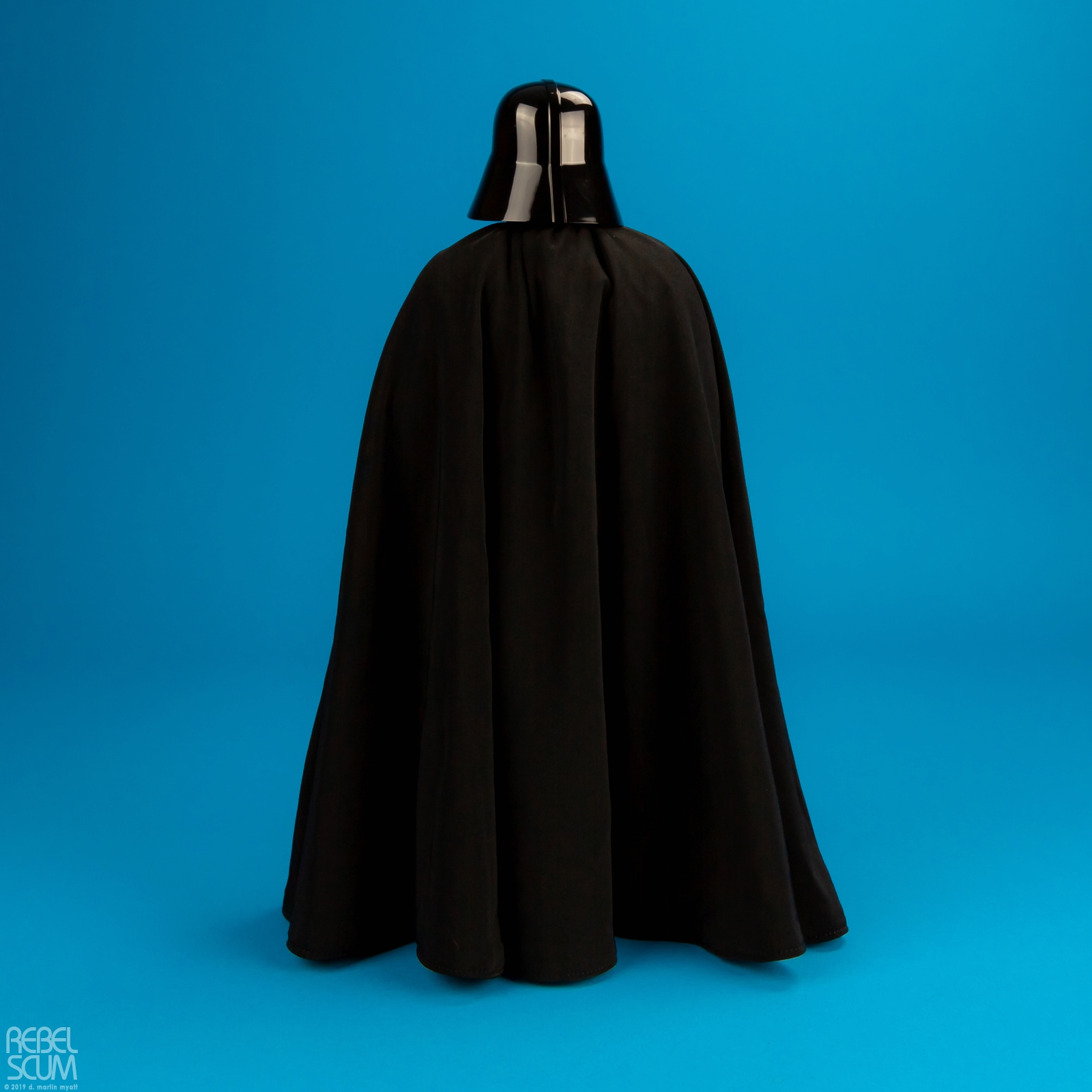 MMS452-Darth-Vader-The-Empire-Strikes-Back-Hot-Toys-004.jpg