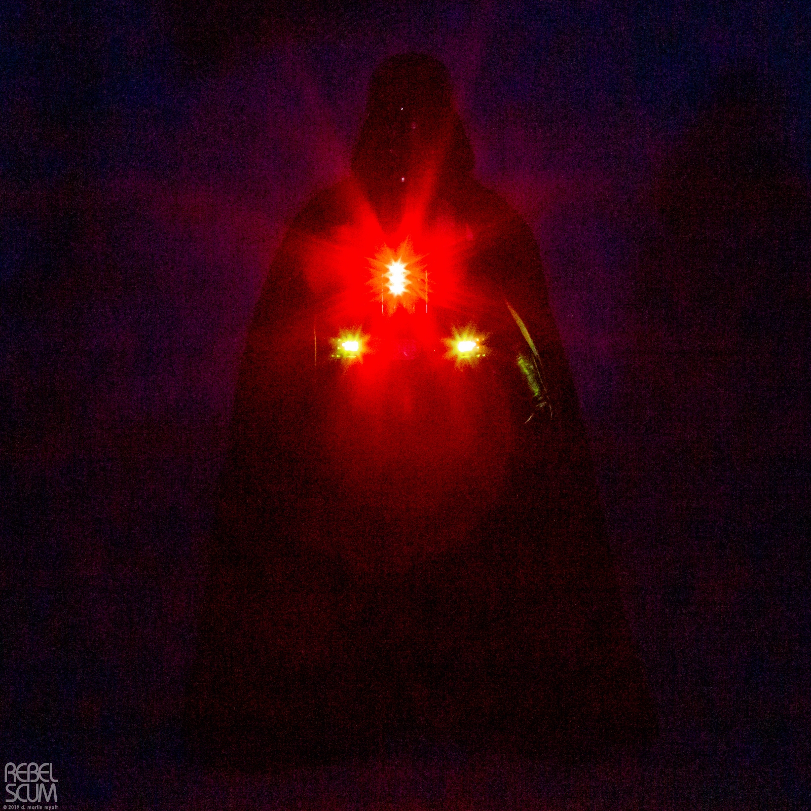 MMS452-Darth-Vader-The-Empire-Strikes-Back-Hot-Toys-019.jpg