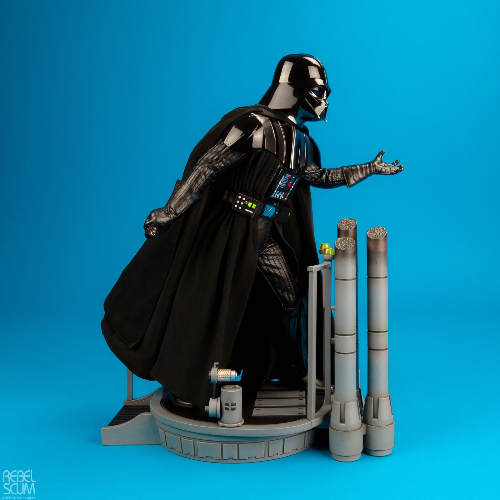 MMS452-Darth-Vader-The-Empire-Strikes-Back-Hot-Toys-022.jpg