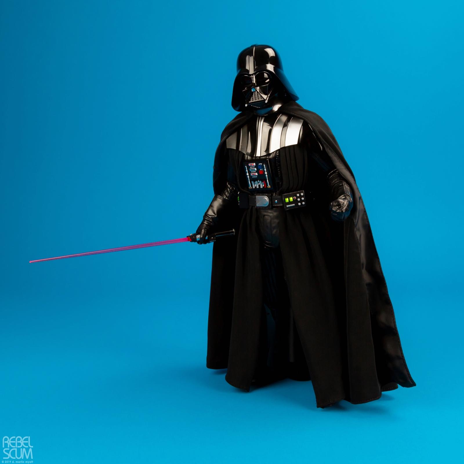 MMS452-Darth-Vader-The-Empire-Strikes-Back-Hot-Toys-026.jpg