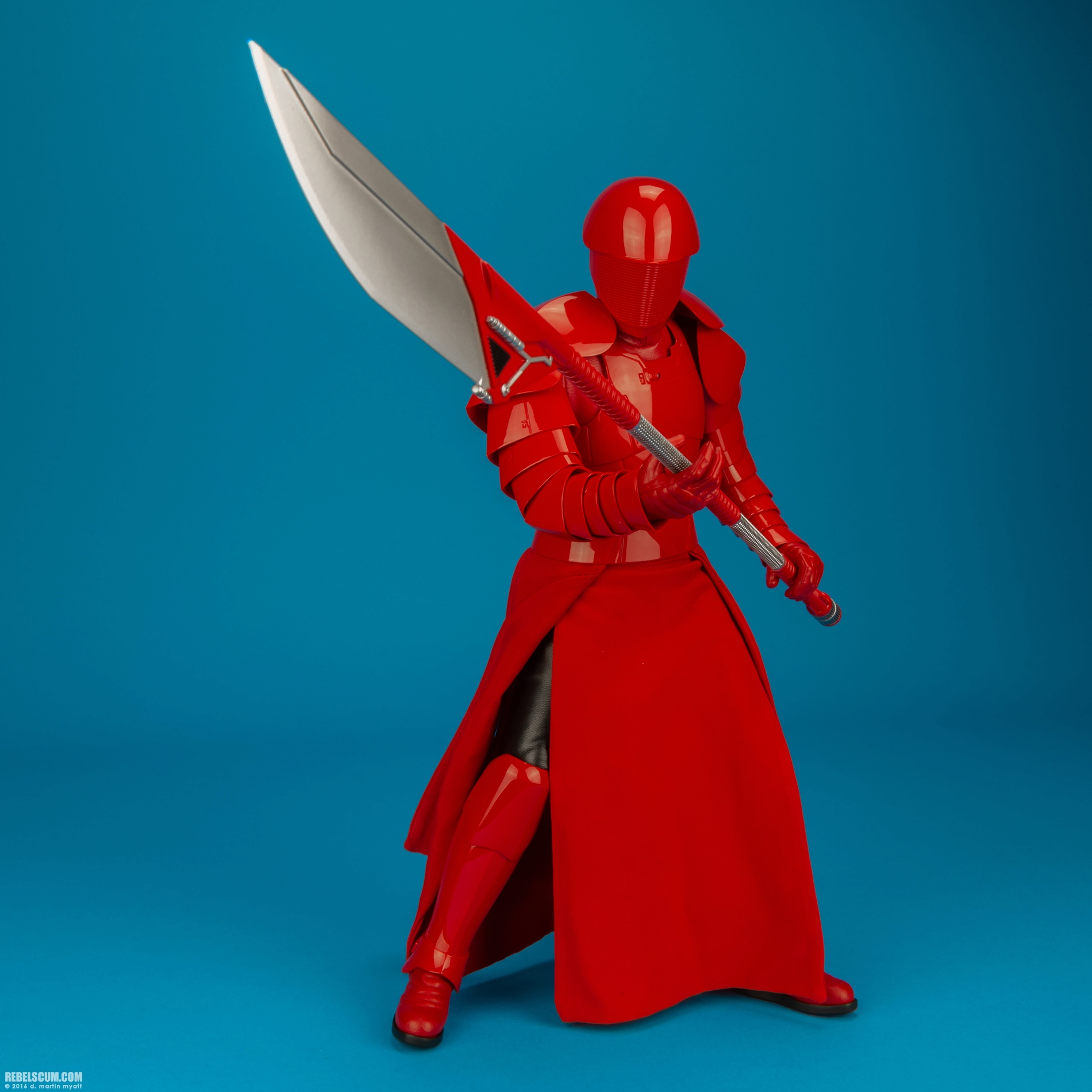 MMS453-Praetorian-Guard-Heavy-Blade-Hot-Toys-Last-Jedi-019.jpg