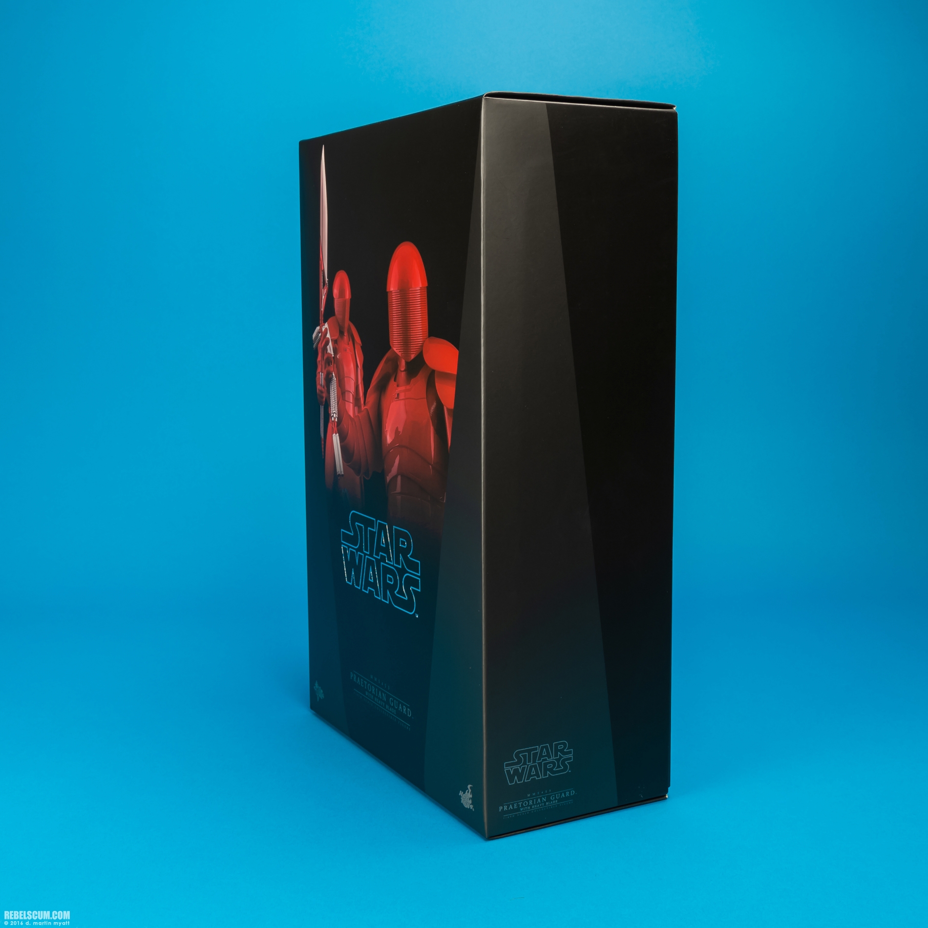 MMS453-Praetorian-Guard-Heavy-Blade-Hot-Toys-Last-Jedi-025.jpg