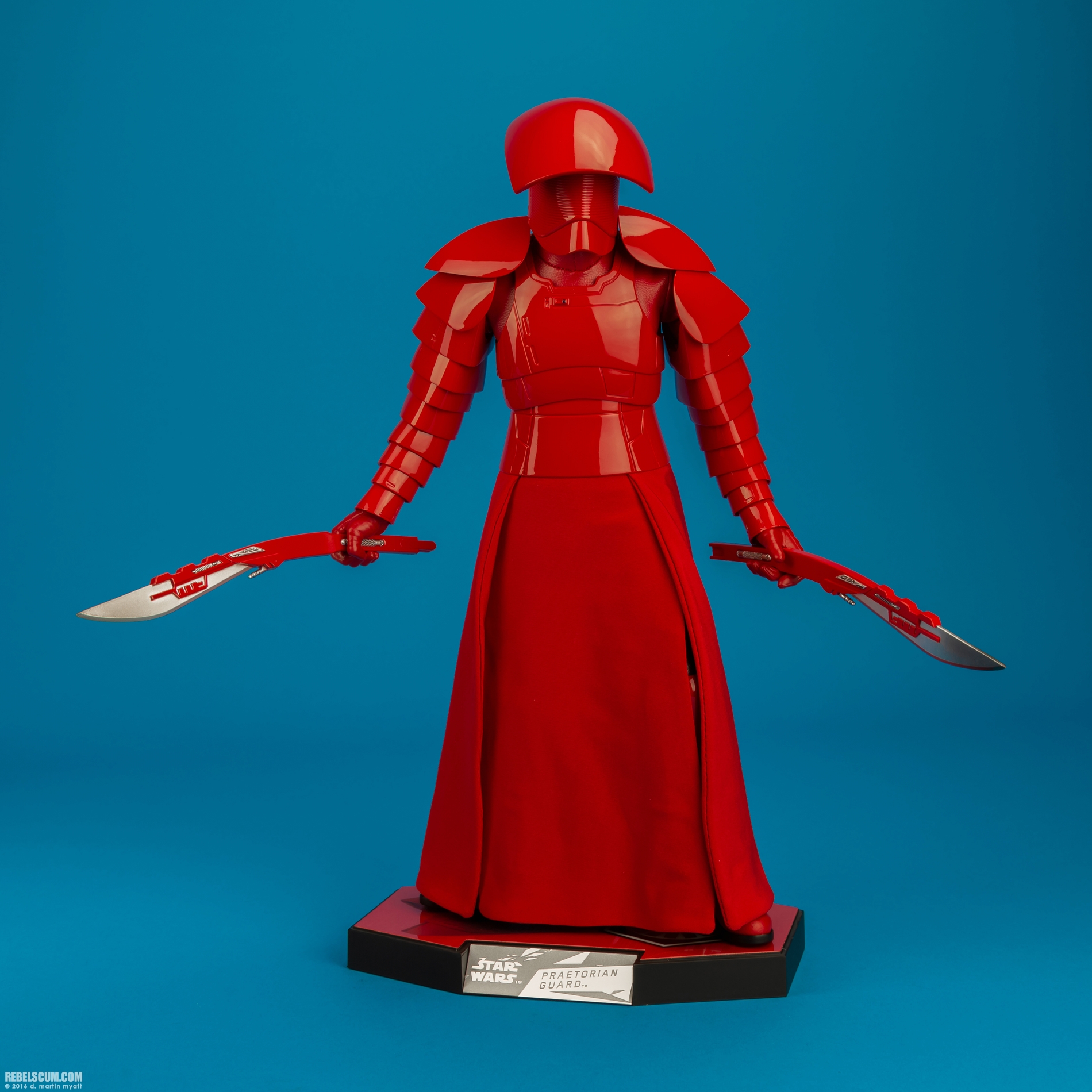 MMS454-Praetorian-Guard-Double-Blade-Star-Wars-Hot-Toys-018.jpg