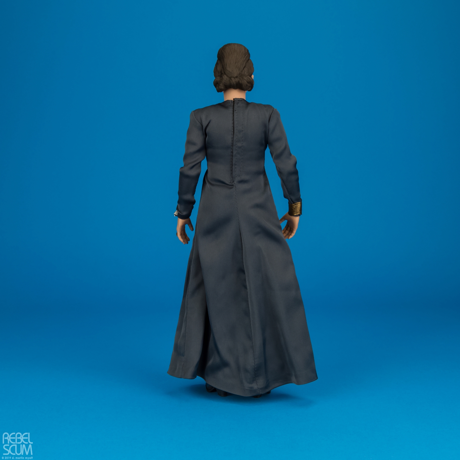 MMS459-Leia-Organa-The-Last-Jedi-Star-Wars-Hot-Toys-008.jpg