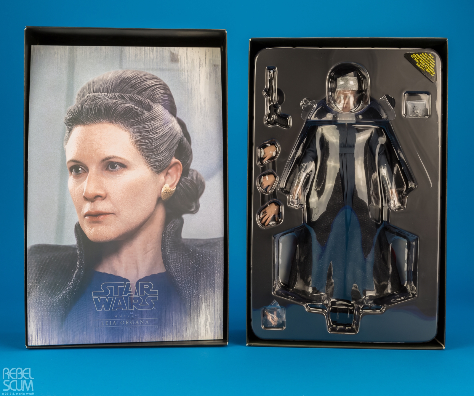 MMS459-Leia-Organa-The-Last-Jedi-Star-Wars-Hot-Toys-028.jpg