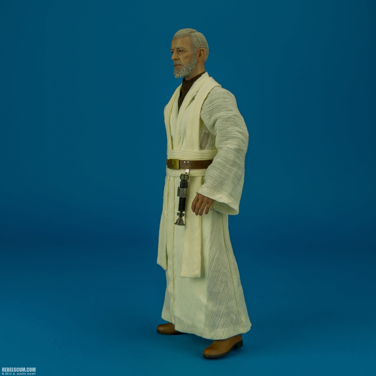 Obi-Wan-Kenobi-MMS283-Star-Wars-Hot-Toys-003.jpg