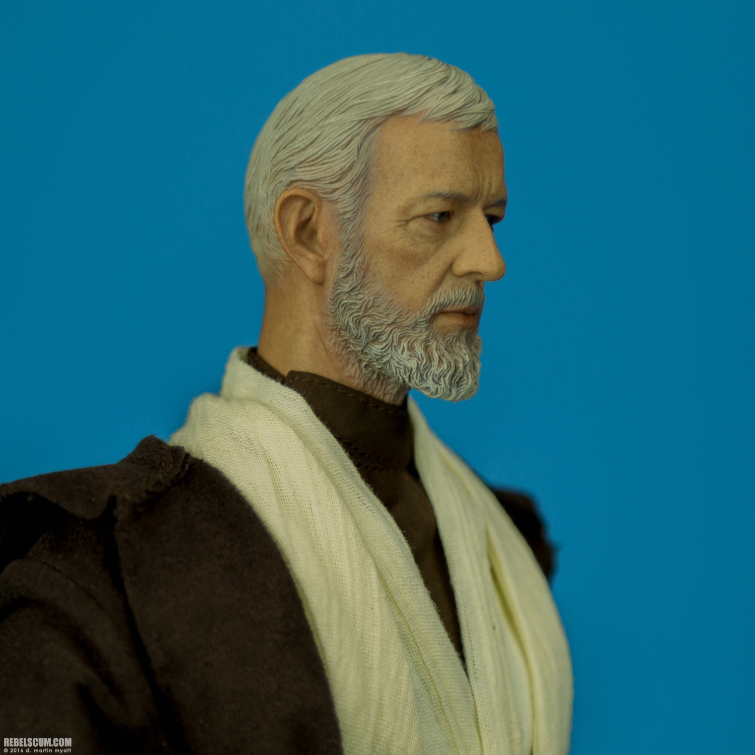 Obi-Wan-Kenobi-MMS283-Star-Wars-Hot-Toys-014.jpg