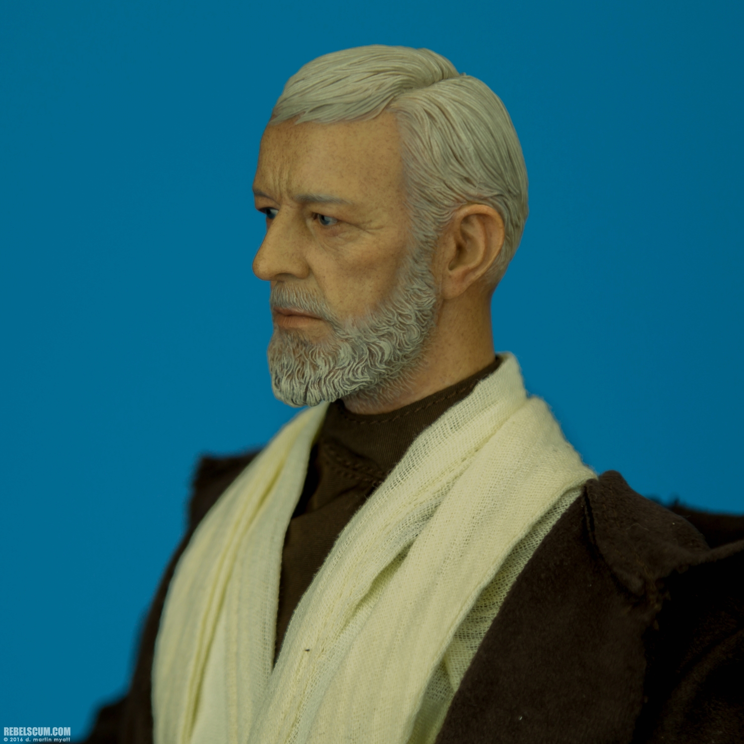 Obi-Wan-Kenobi-MMS283-Star-Wars-Hot-Toys-015.jpg