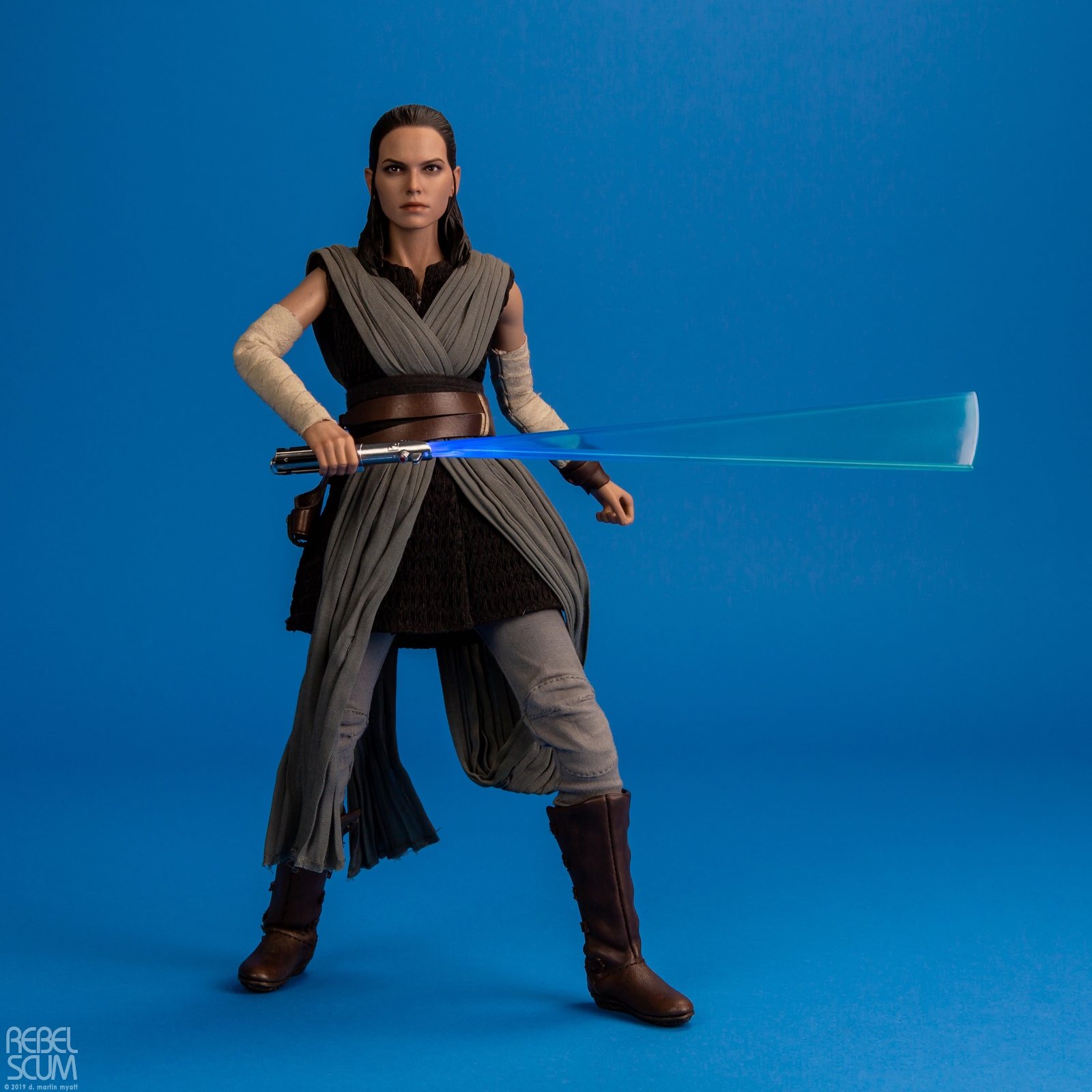 hot toys rey jedi training