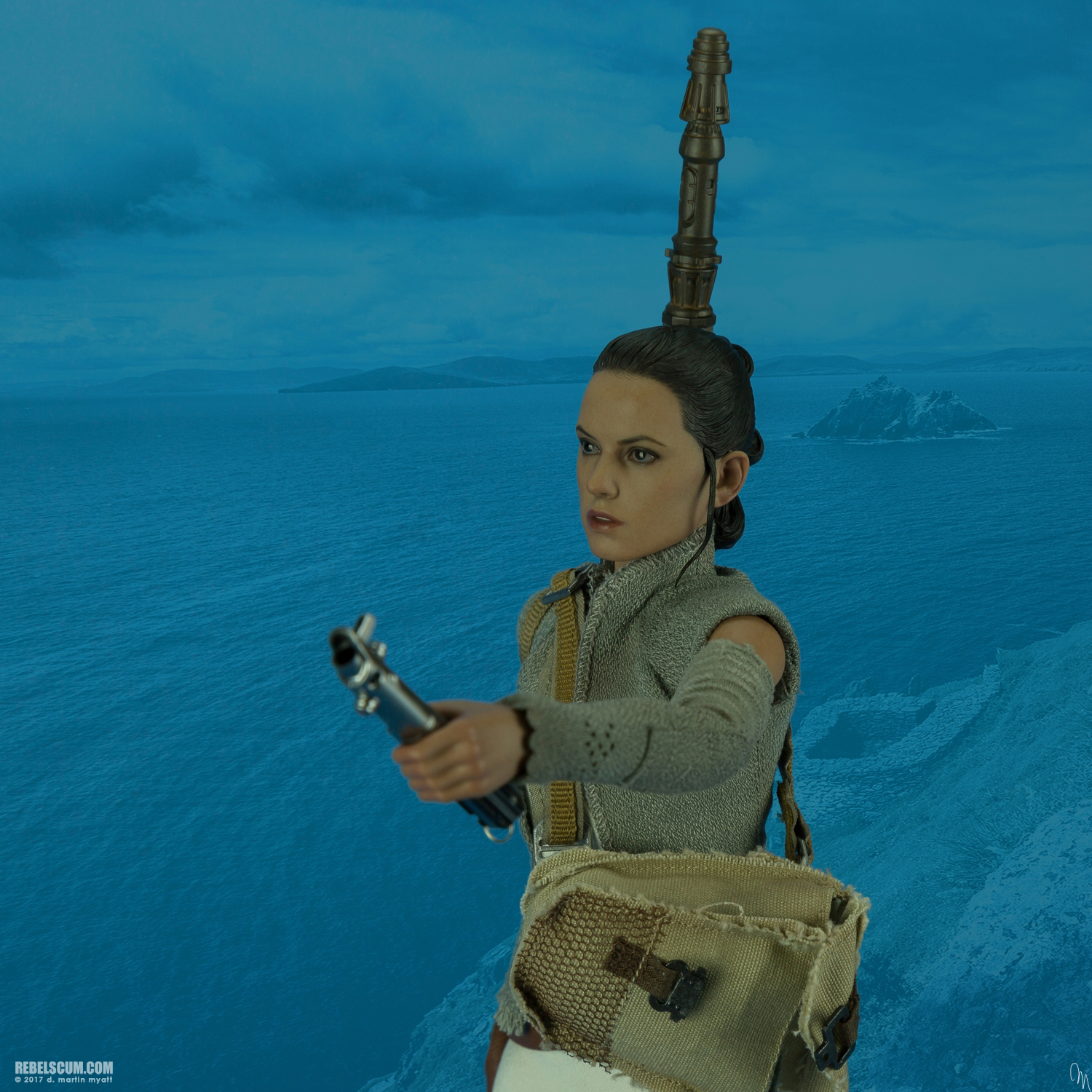 Rey-Resistance-Outfit-MMS377-Force-Awakens-Hot-Toys-024.jpg
