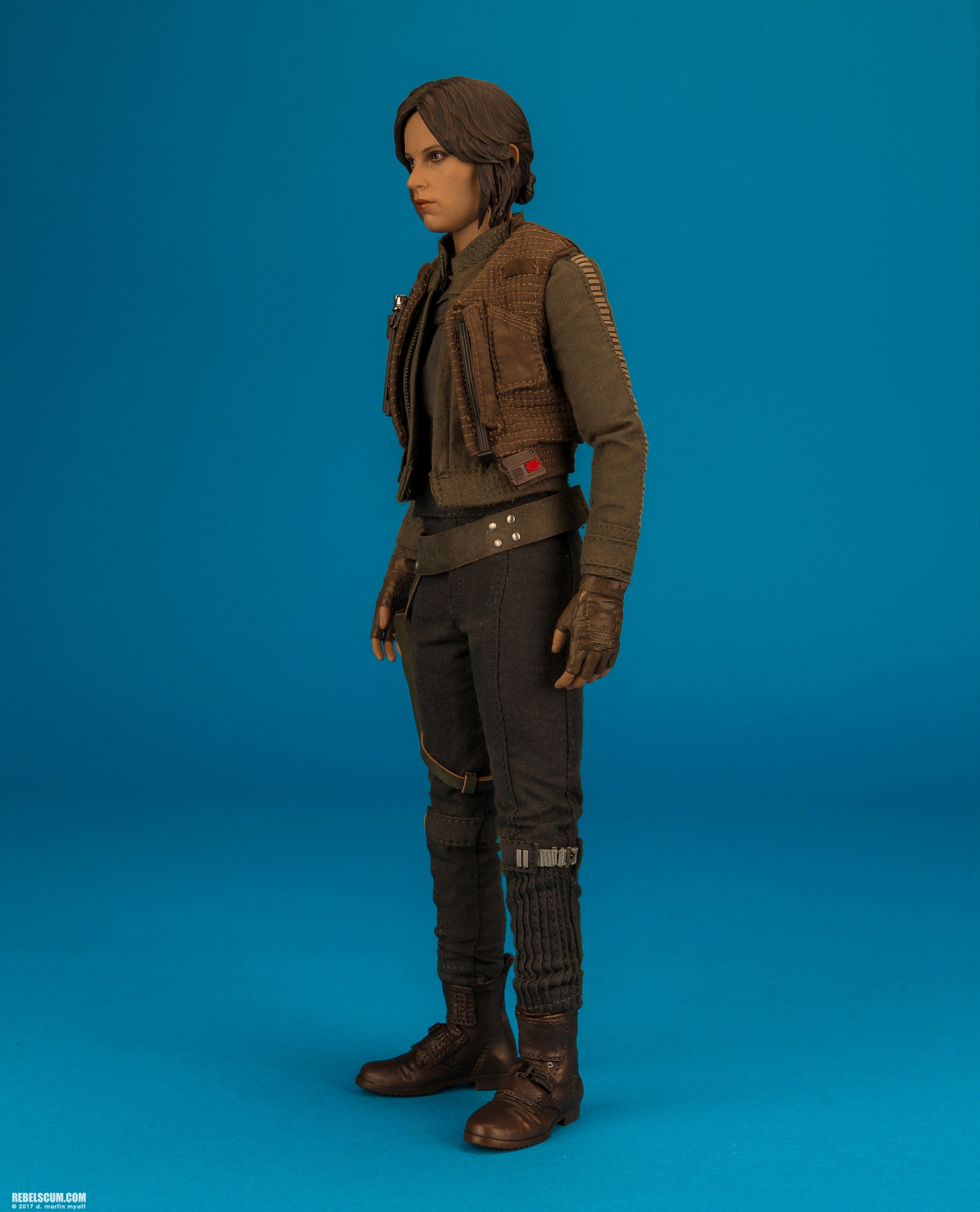 MMS405-Jyn-Erso-Deluxe-Star-Wars-Rogue-One-Hot-Toys-007.jpg