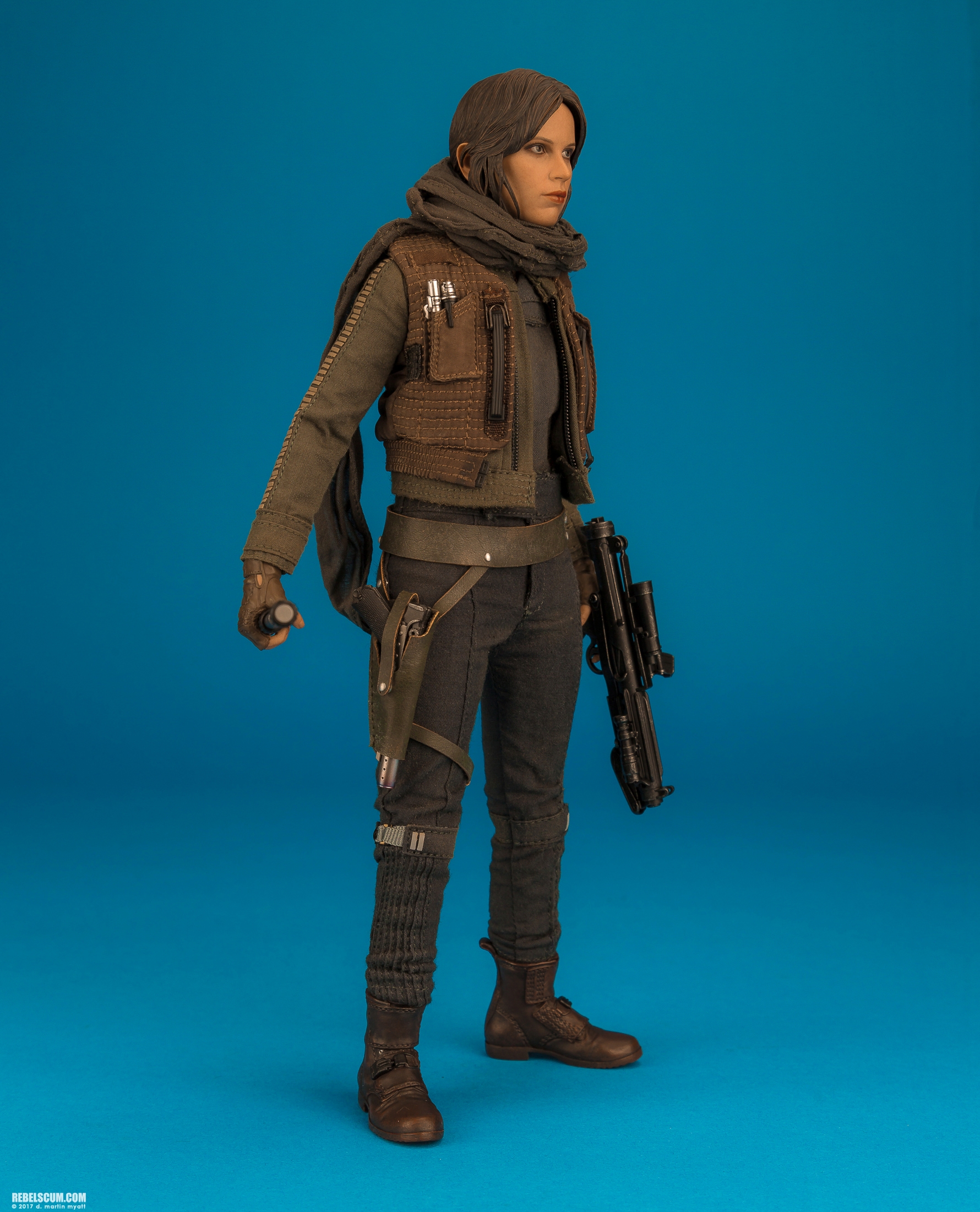 MMS405-Jyn-Erso-Deluxe-Star-Wars-Rogue-One-Hot-Toys-014.jpg