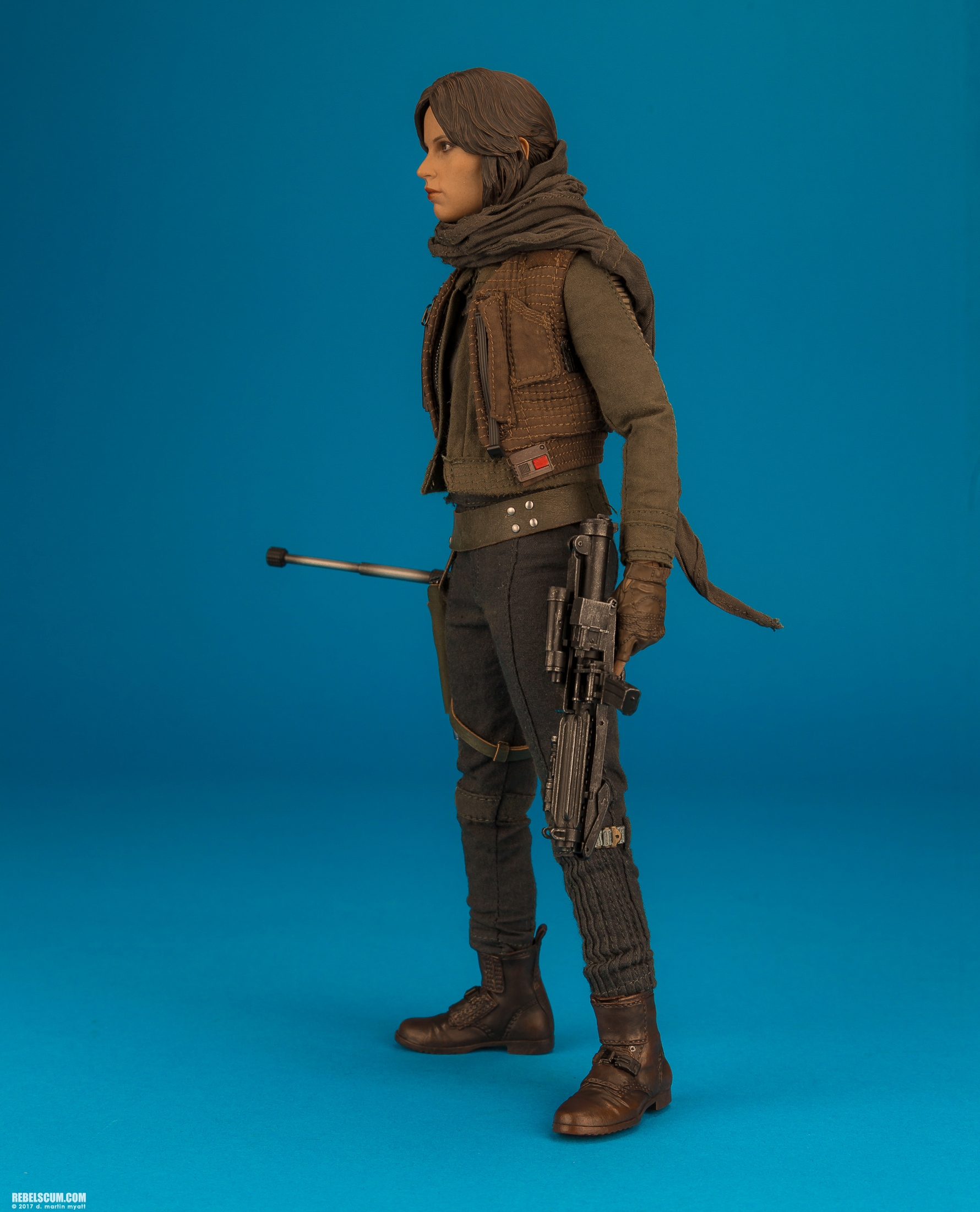MMS405-Jyn-Erso-Deluxe-Star-Wars-Rogue-One-Hot-Toys-015.jpg