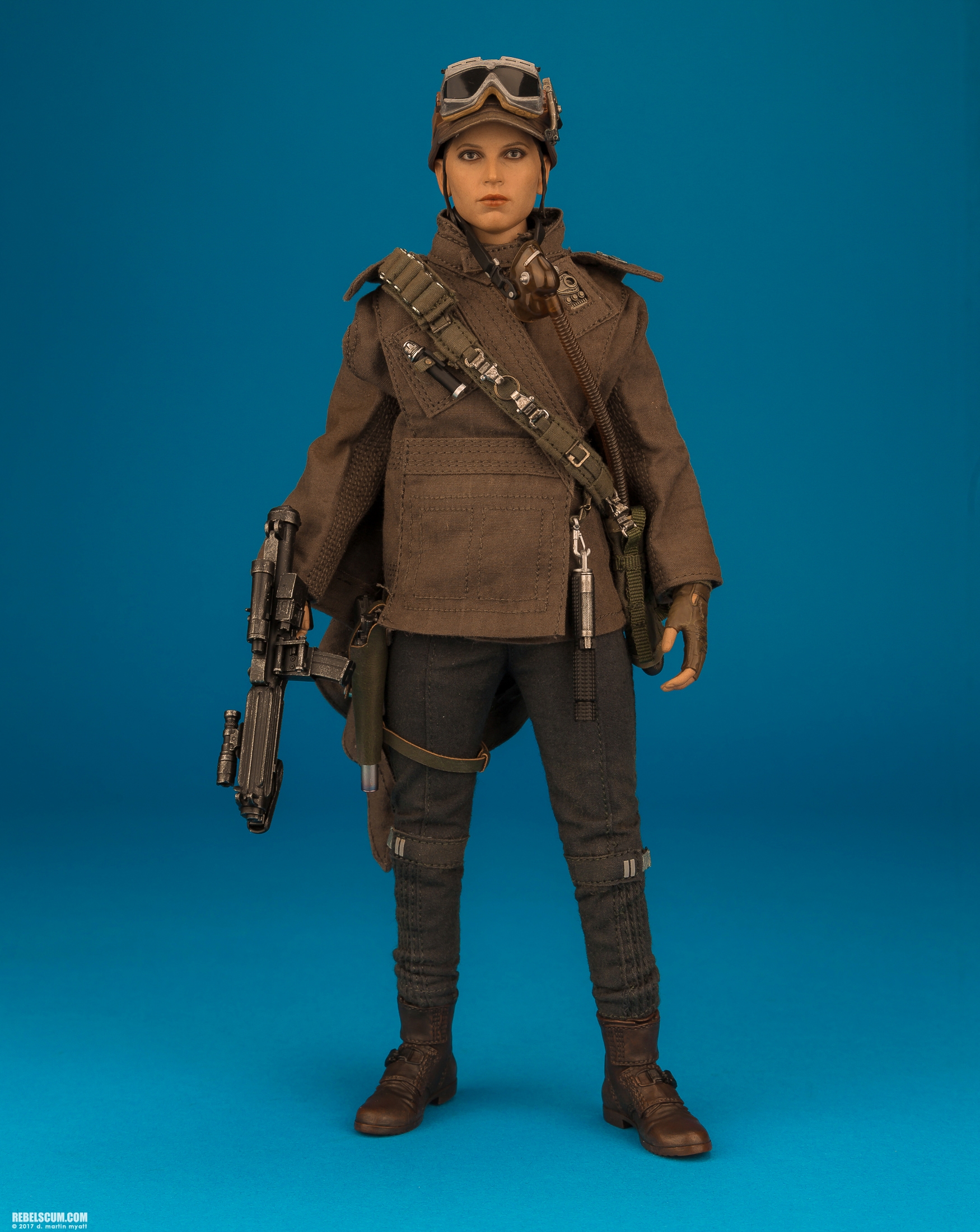 MMS405-Jyn-Erso-Deluxe-Star-Wars-Rogue-One-Hot-Toys-021.jpg