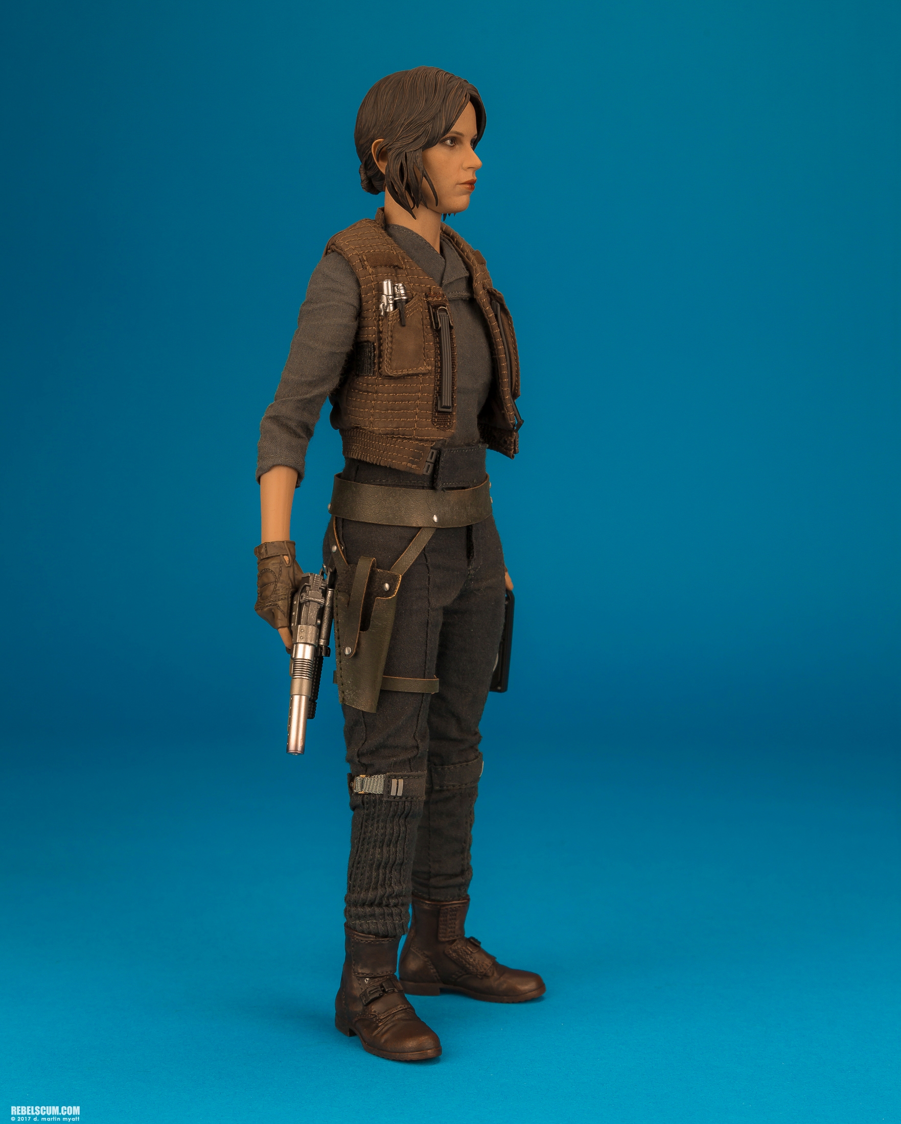MMS405-Jyn-Erso-Deluxe-Star-Wars-Rogue-One-Hot-Toys-026.jpg