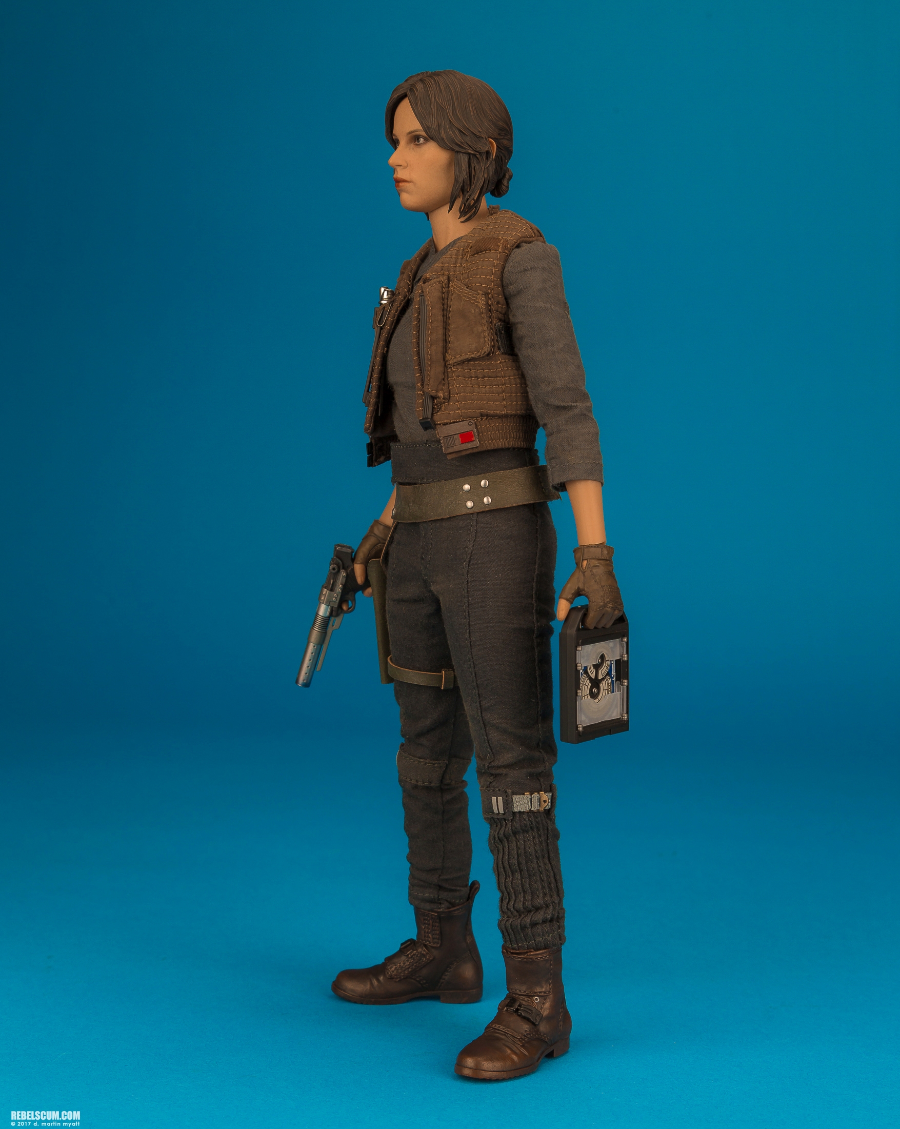 MMS405-Jyn-Erso-Deluxe-Star-Wars-Rogue-One-Hot-Toys-027.jpg