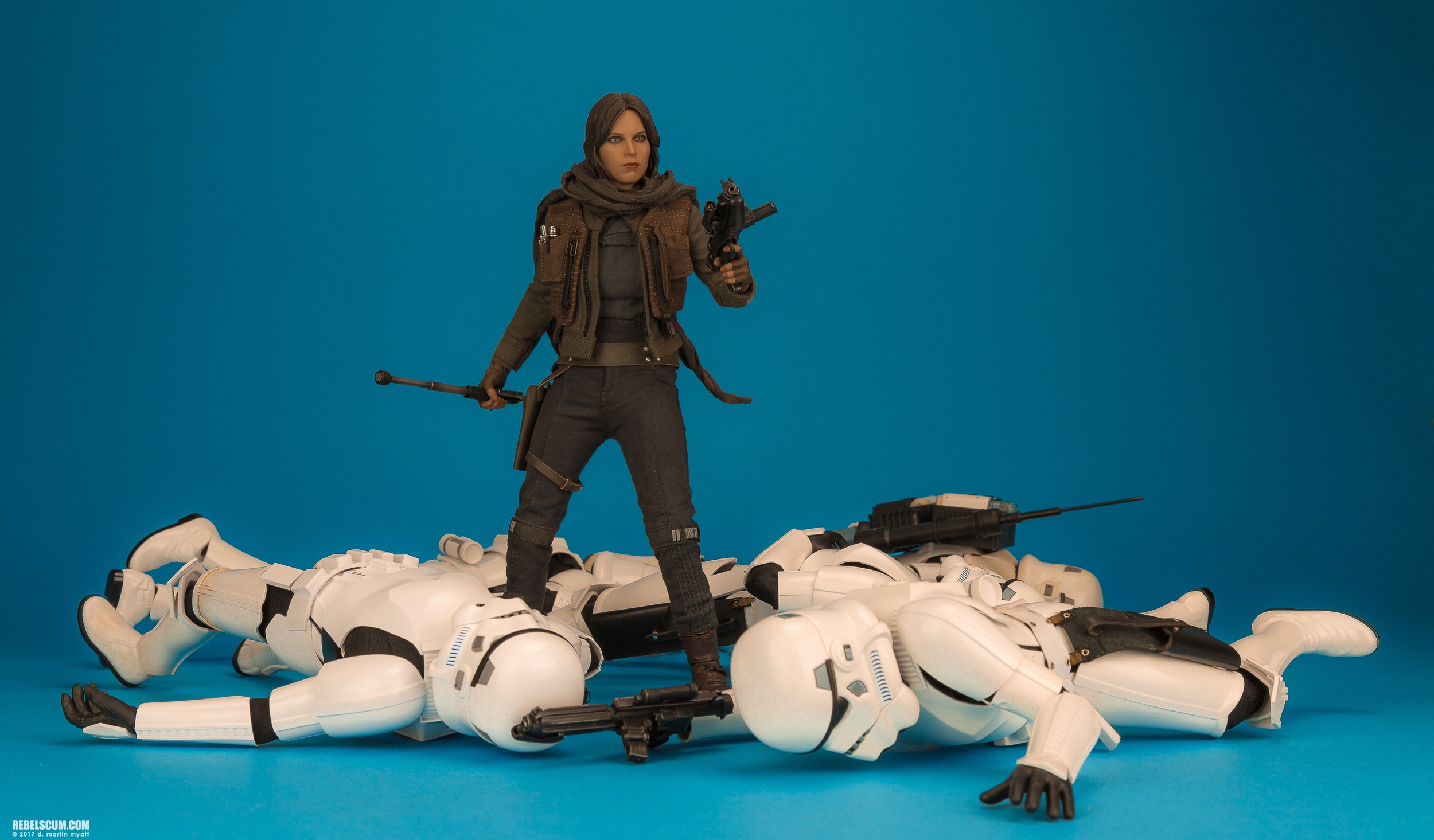 MMS405-Jyn-Erso-Deluxe-Star-Wars-Rogue-One-Hot-Toys-047.jpg