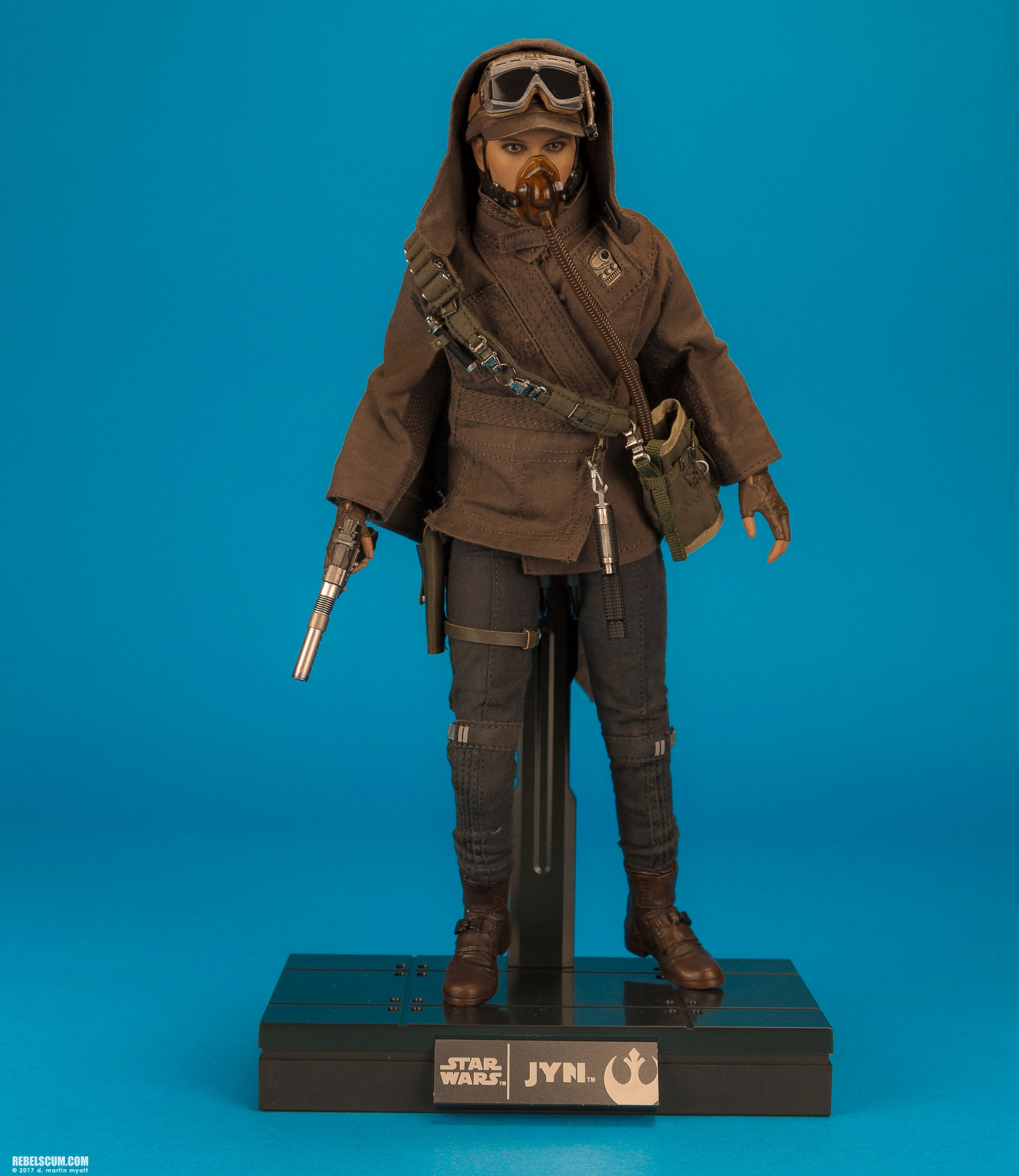 MMS405-Jyn-Erso-Deluxe-Star-Wars-Rogue-One-Hot-Toys-048.jpg