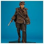 MMS405-Jyn-Erso-Deluxe-Star-Wars-Rogue-One-Hot-Toys-049.jpg