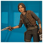 MMS405-Jyn-Erso-Deluxe-Star-Wars-Rogue-One-Hot-Toys-052.jpg