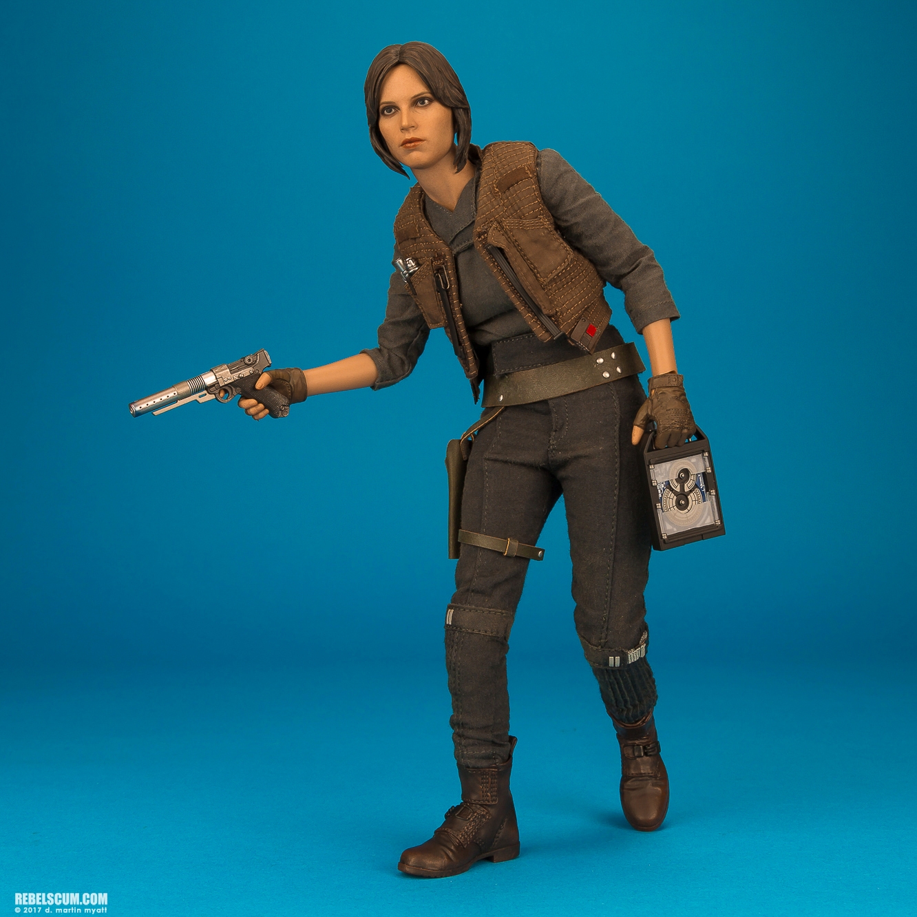 MMS405-Jyn-Erso-Deluxe-Star-Wars-Rogue-One-Hot-Toys-053.jpg