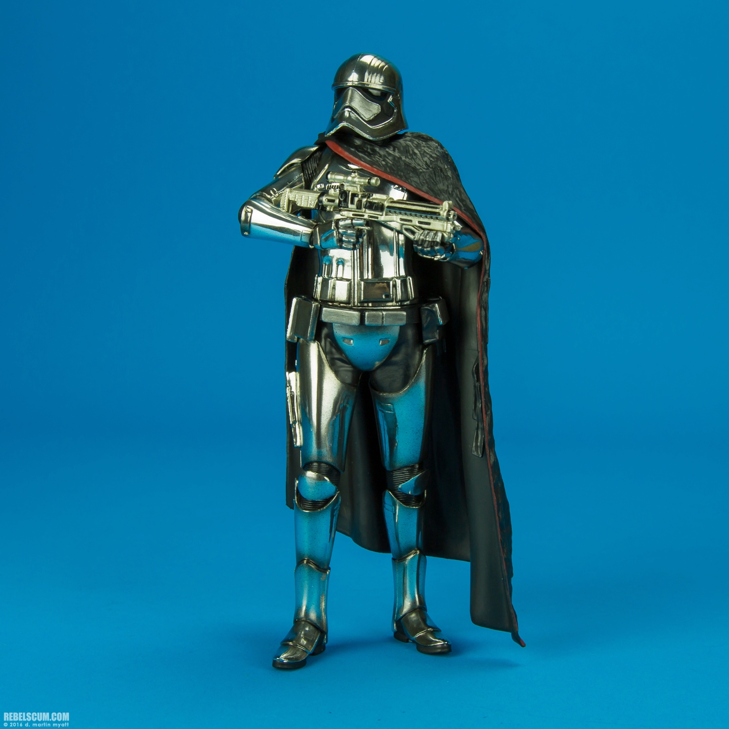 Captain-Phasma-ARTFX-plus-Kotobukiya-009.jpg