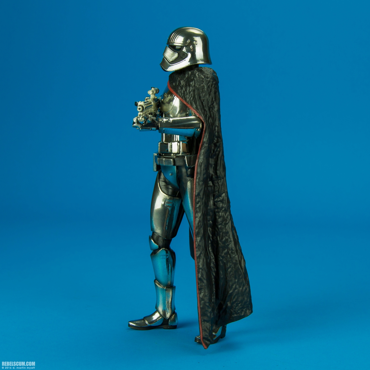 Captain-Phasma-ARTFX-plus-Kotobukiya-011.jpg