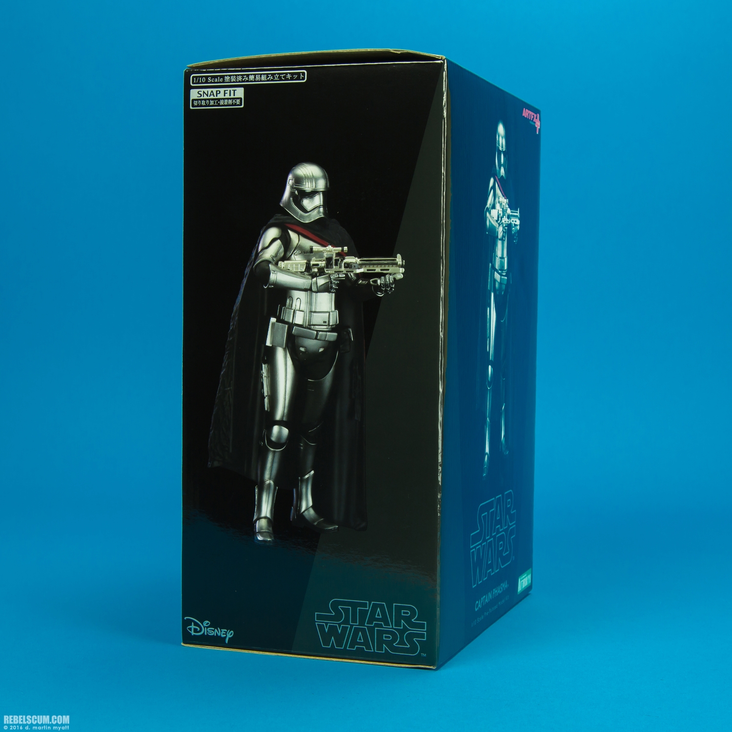 Captain-Phasma-ARTFX-plus-Kotobukiya-018.jpg