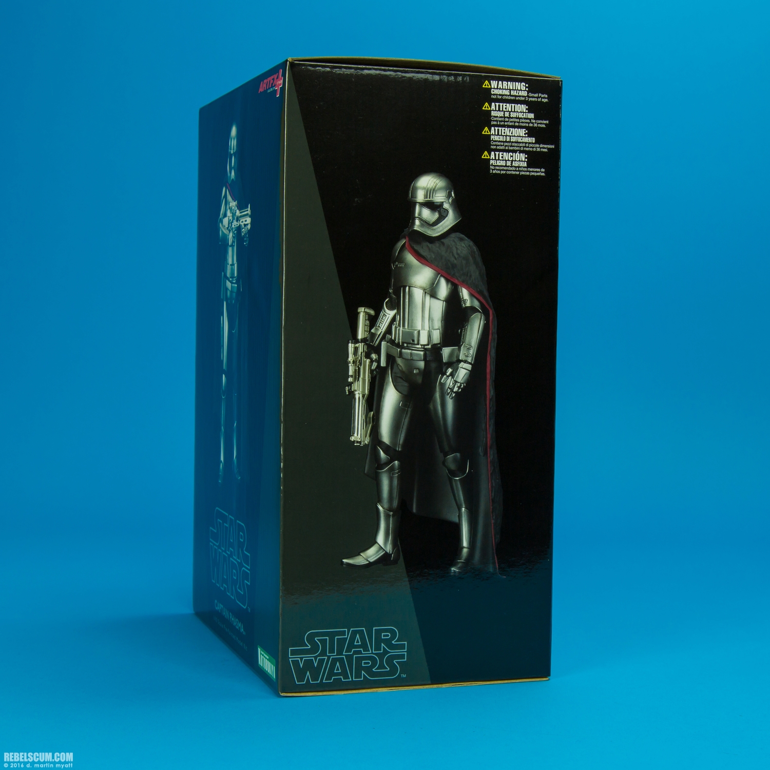 Captain-Phasma-ARTFX-plus-Kotobukiya-019.jpg