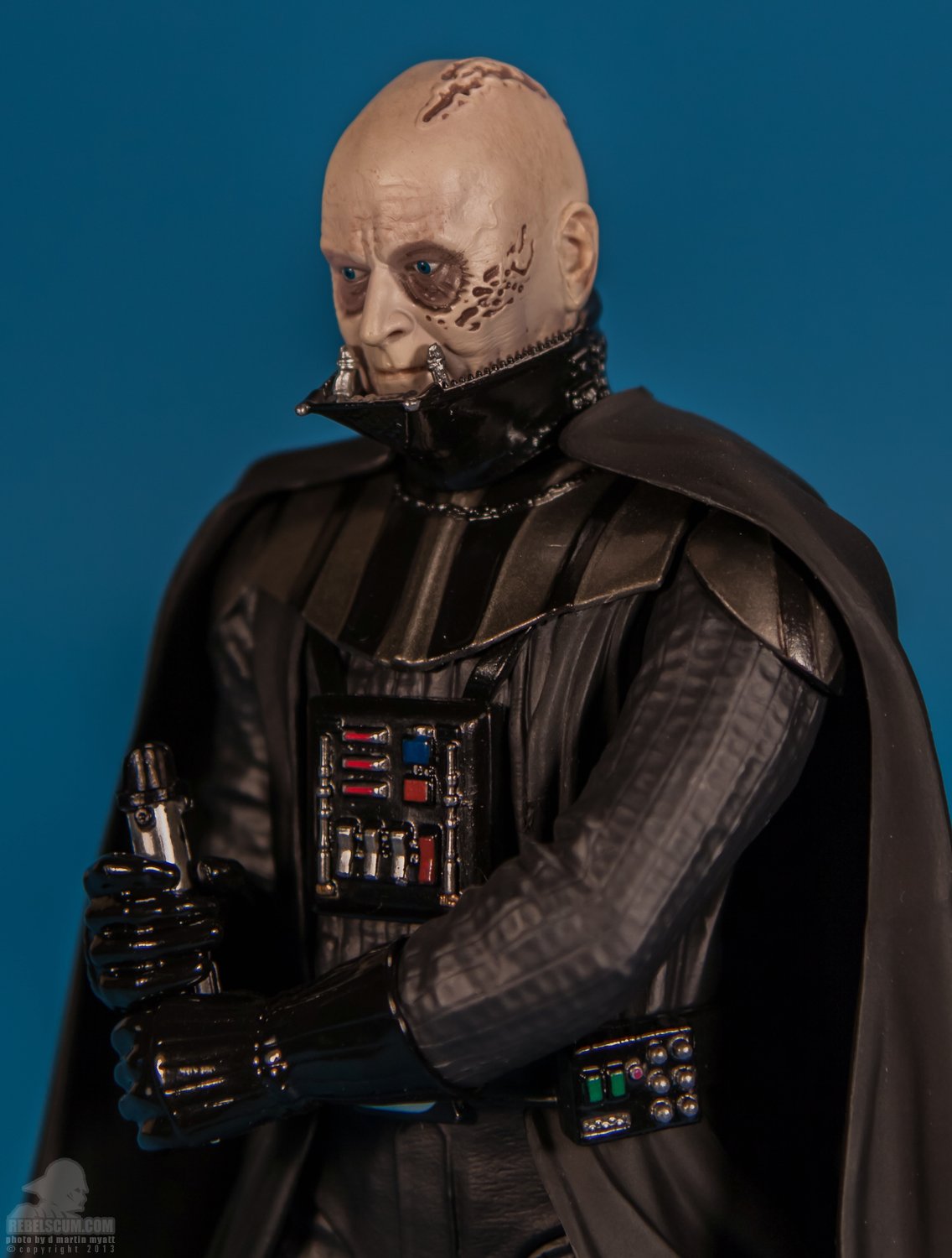 Darth-Vader-ROTJ-ARTFX-Kotobukiya-019.jpg